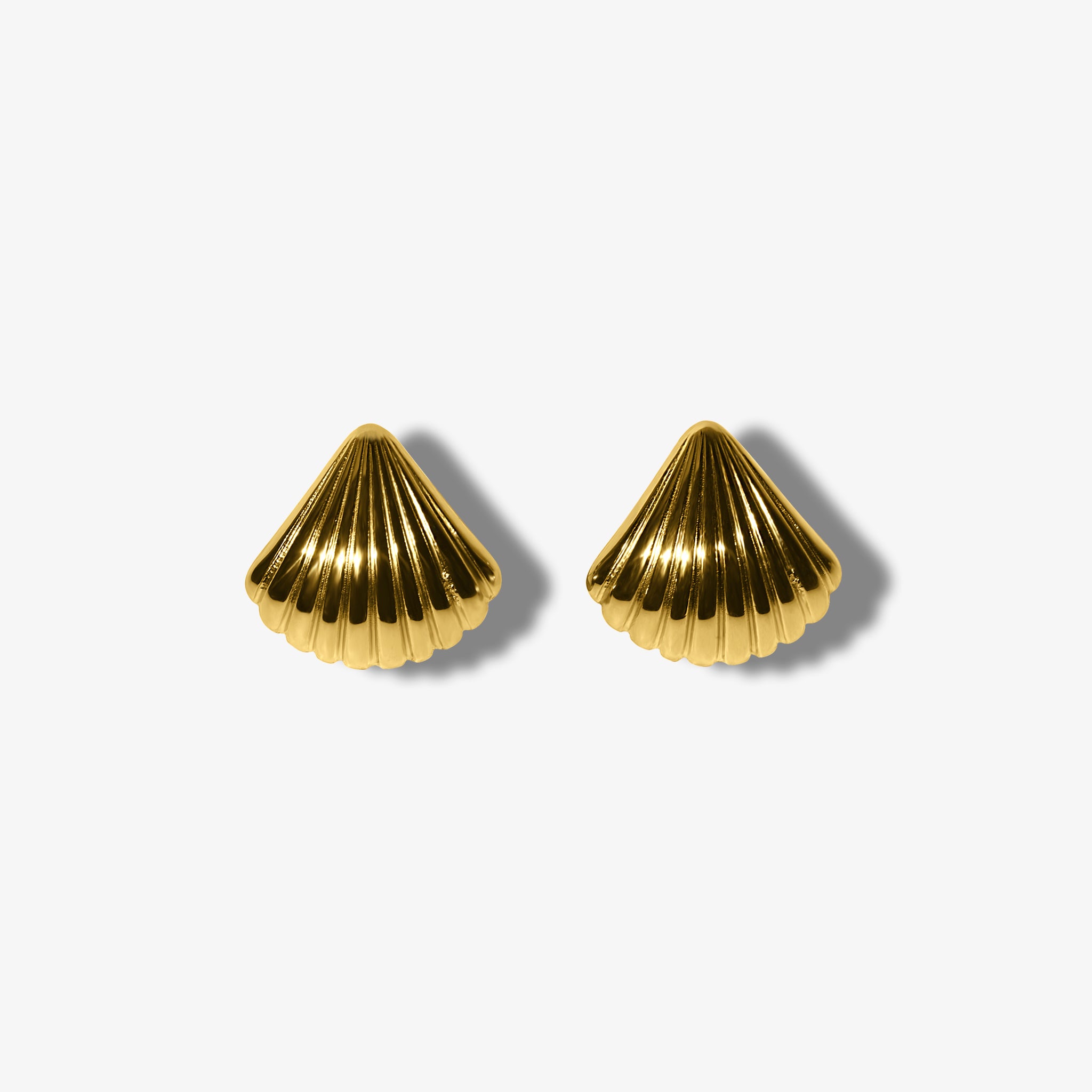 NOAH SHELL STUD EARRINGS