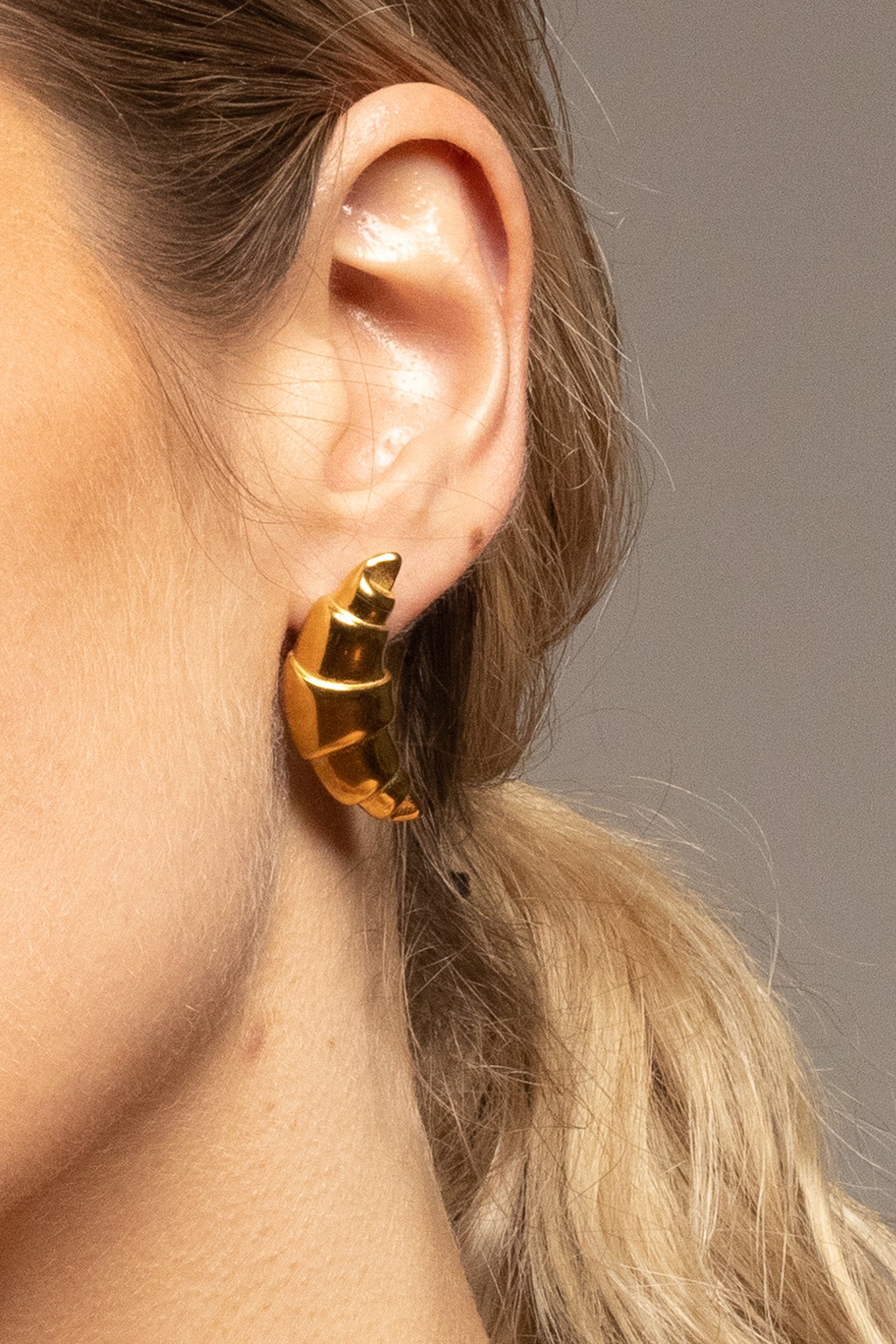 Gold Croissant Earrings 